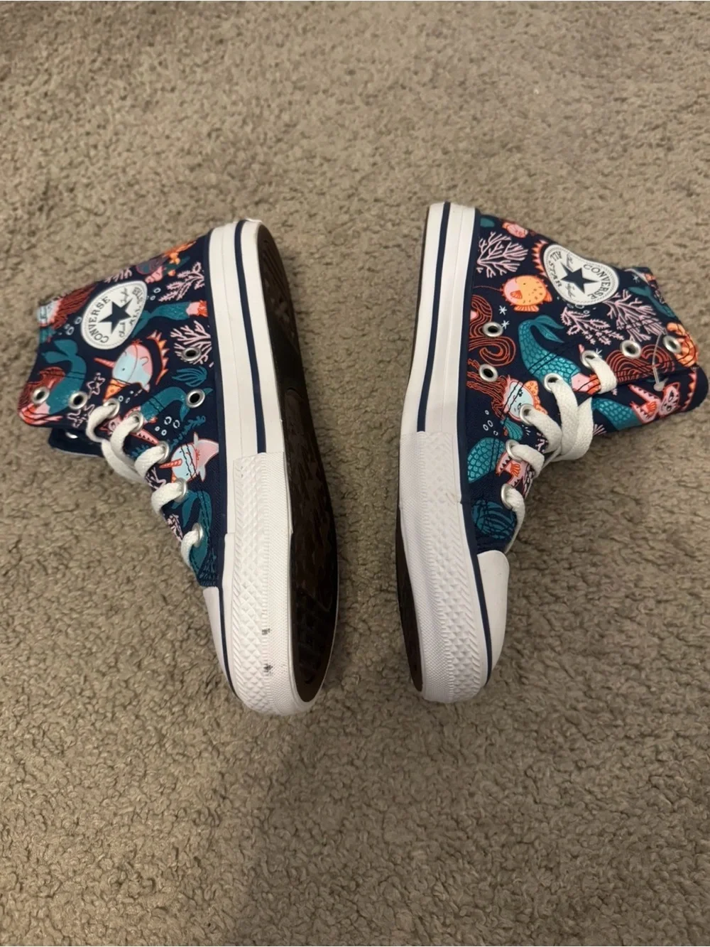 Converse Heartsfall/Mermaid Chuck Taylor All Star Size 3 Junior Canvas Shoe